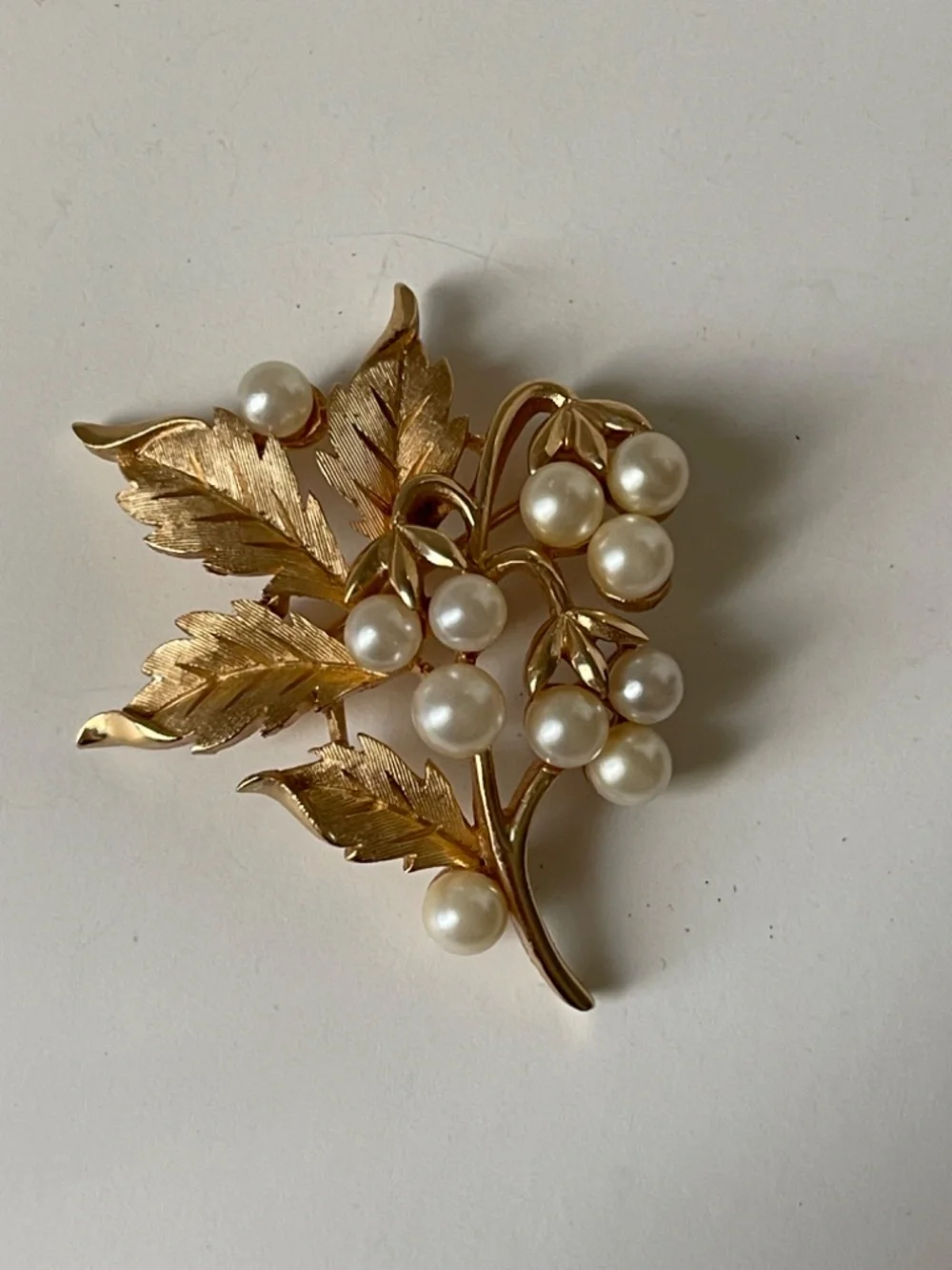Vintage Trifari Gold And Silver Tones Brooches Tree Leaf  Brooch Shell 6PC Lot